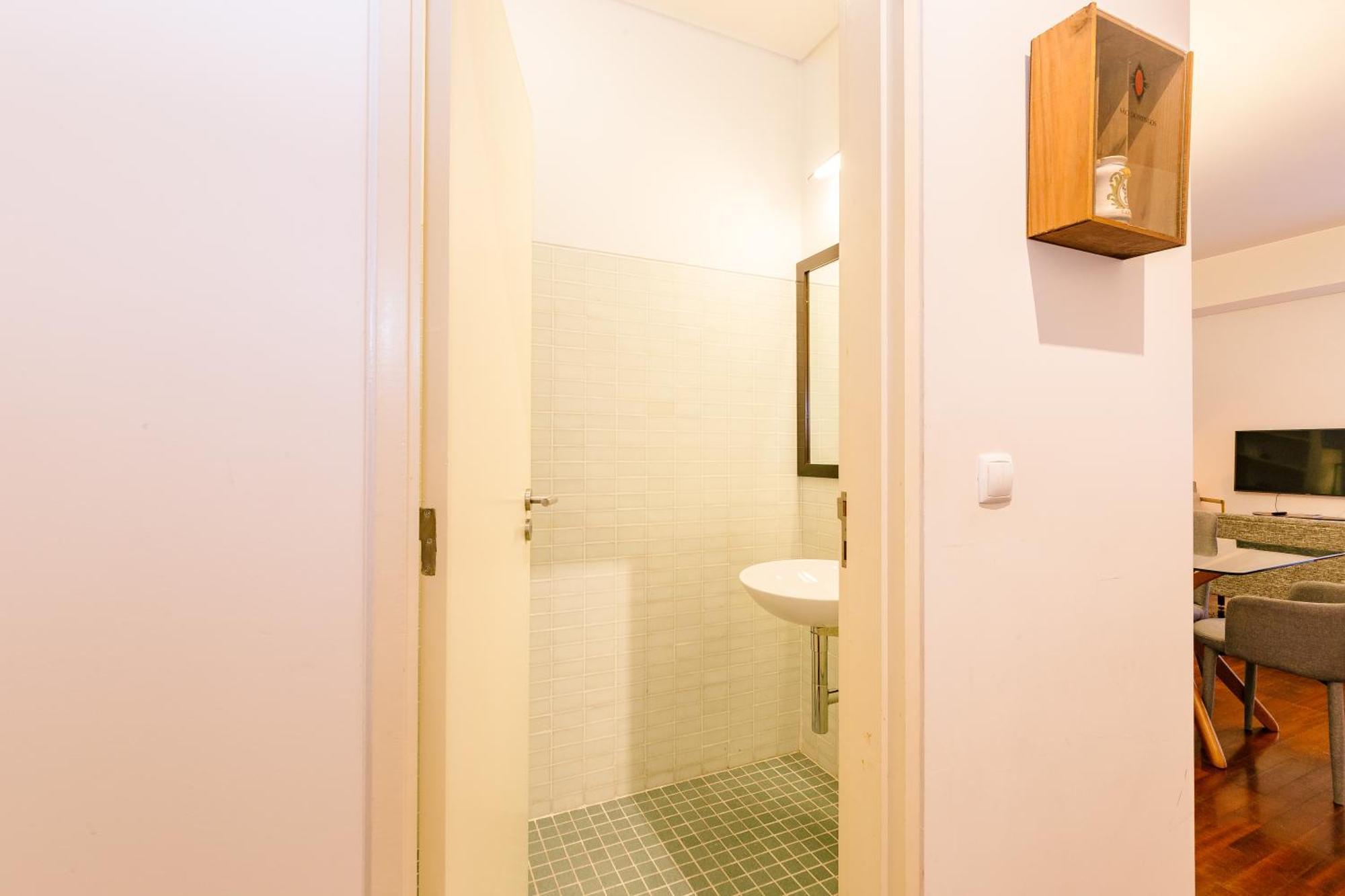 Chiado 2 Bedroom Elegant Apartment Lisbon Bagian luar foto