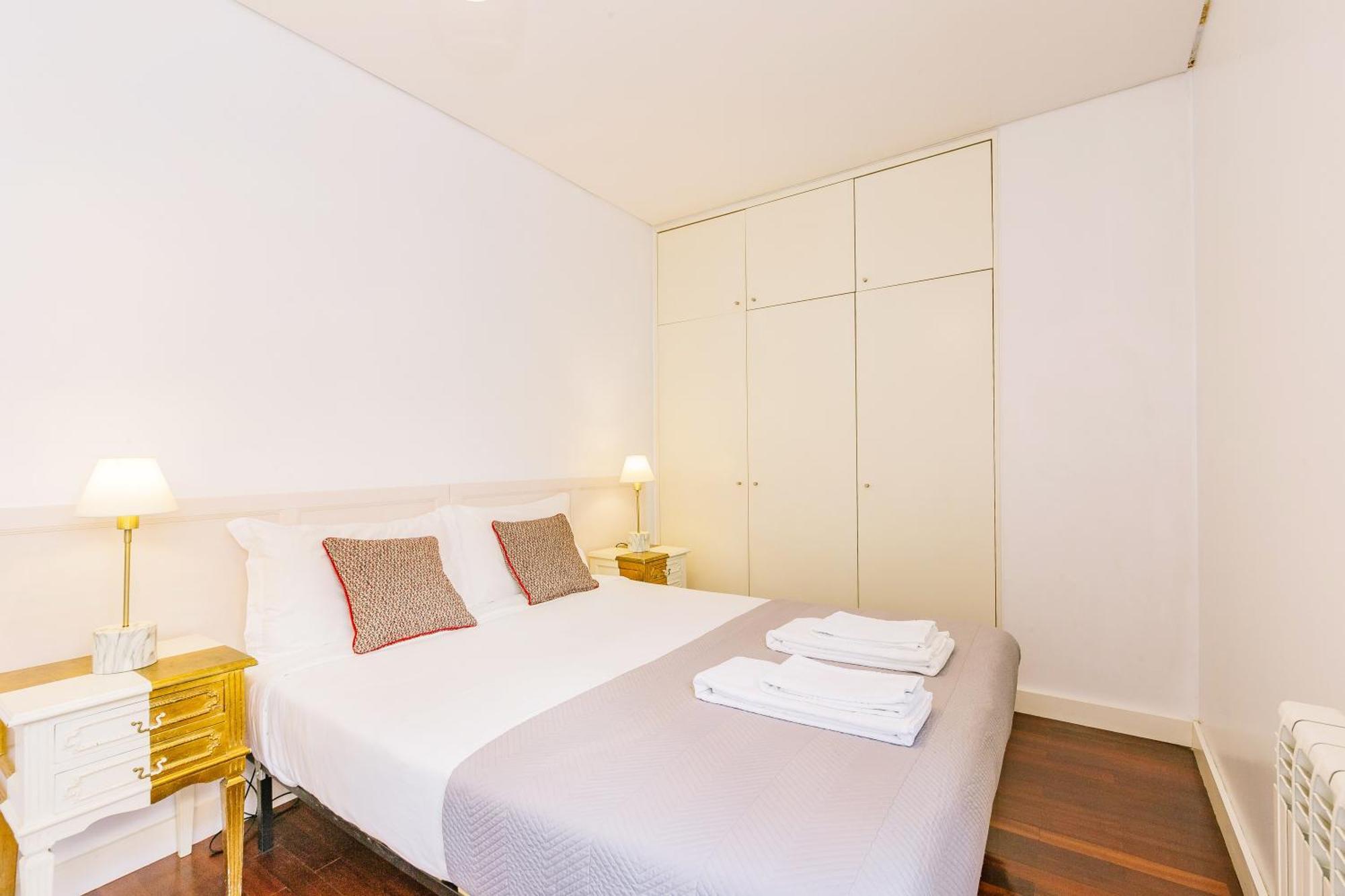 Chiado 2 Bedroom Elegant Apartment Lisbon Bagian luar foto