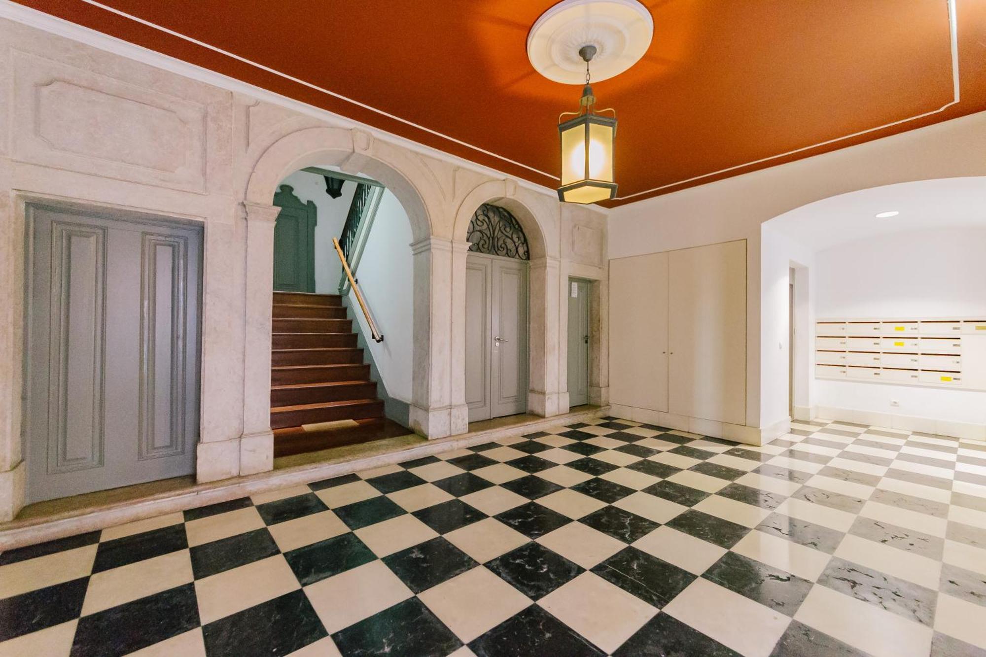 Chiado 2 Bedroom Elegant Apartment Lisbon Bagian luar foto