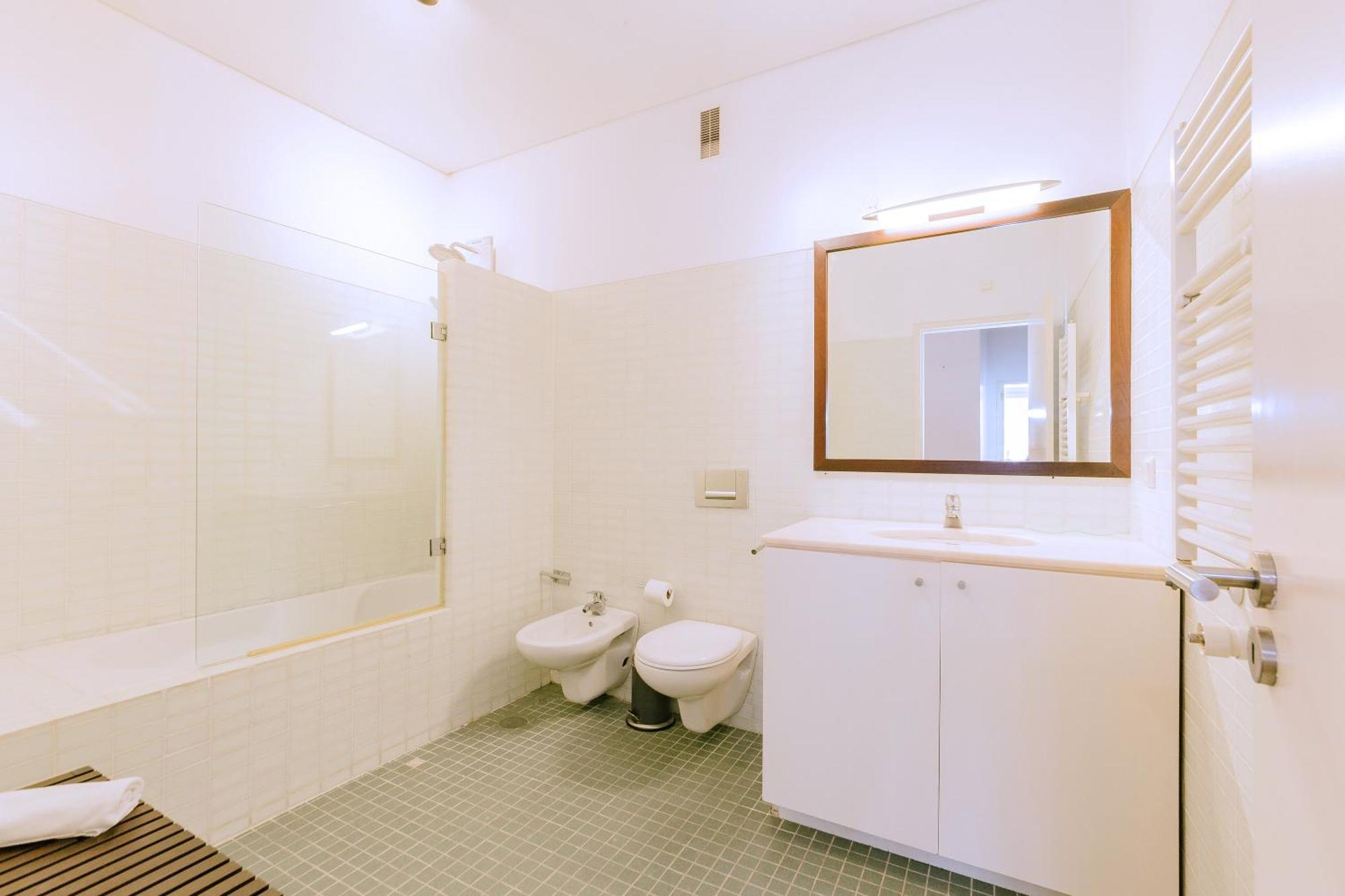 Chiado 2 Bedroom Elegant Apartment Lisbon Bagian luar foto